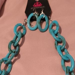 💎Paparazzi Acrylic Necklace